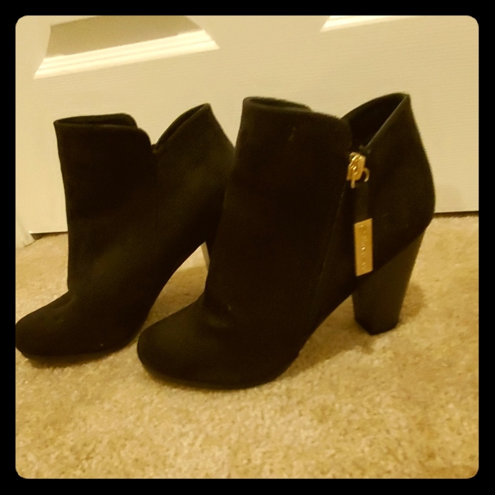 Black Boots